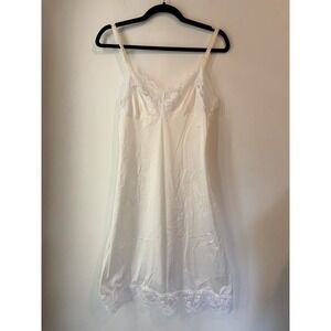 Vintage Lorraine Full Slip Dress Lace Trim Nylon Ivory Size 32 USA